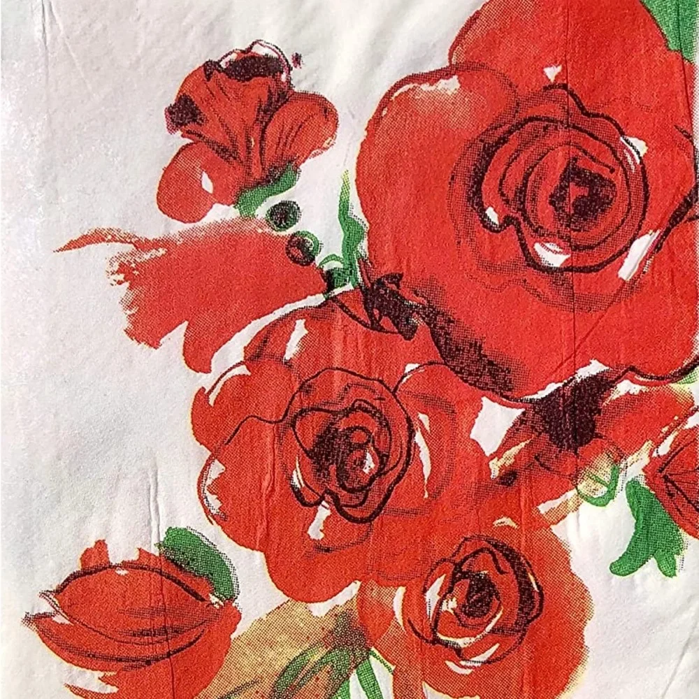 Blueink Studios Red Floral Welcome Guest Towel Napkins (6230), 40 ct